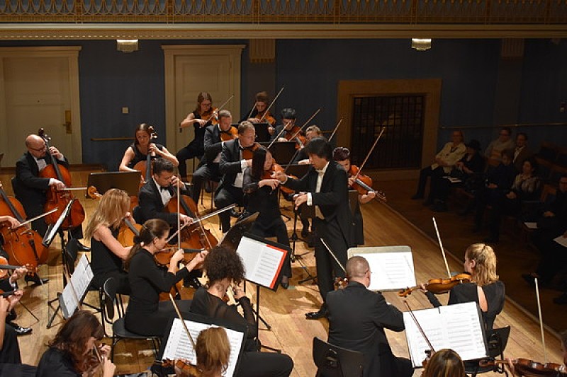 玉置浩二作曲による管弦楽作品「歓喜の歌」、音楽の都ウィーンに響く