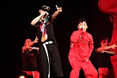 G-DRAGON「G-DRAGON、ジャパンツアーファイナルにV.Iがサプライズ出演」1枚目/5