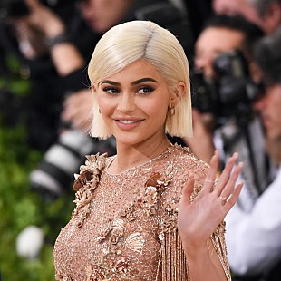 「カイリー・ジェンナー、トラヴィス・スコットとの第1子を妊娠か」