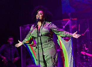 「ジル・スコット、DCドラマ『ブラック・ライトニング』でレディ・イヴ役に」