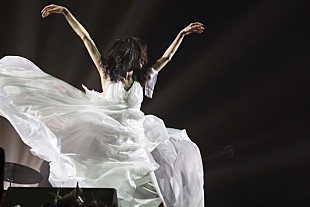 「Cocco 武道館での20周年記念ライブが映像作品＆初のライブアルバム化」