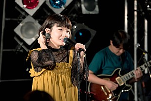 「吉澤嘉代子「前の人に肩車してもらってください（笑）」 超満員のNEWシングル『残ってる』インストアイベント開催！ 久々の楽曲披露も」