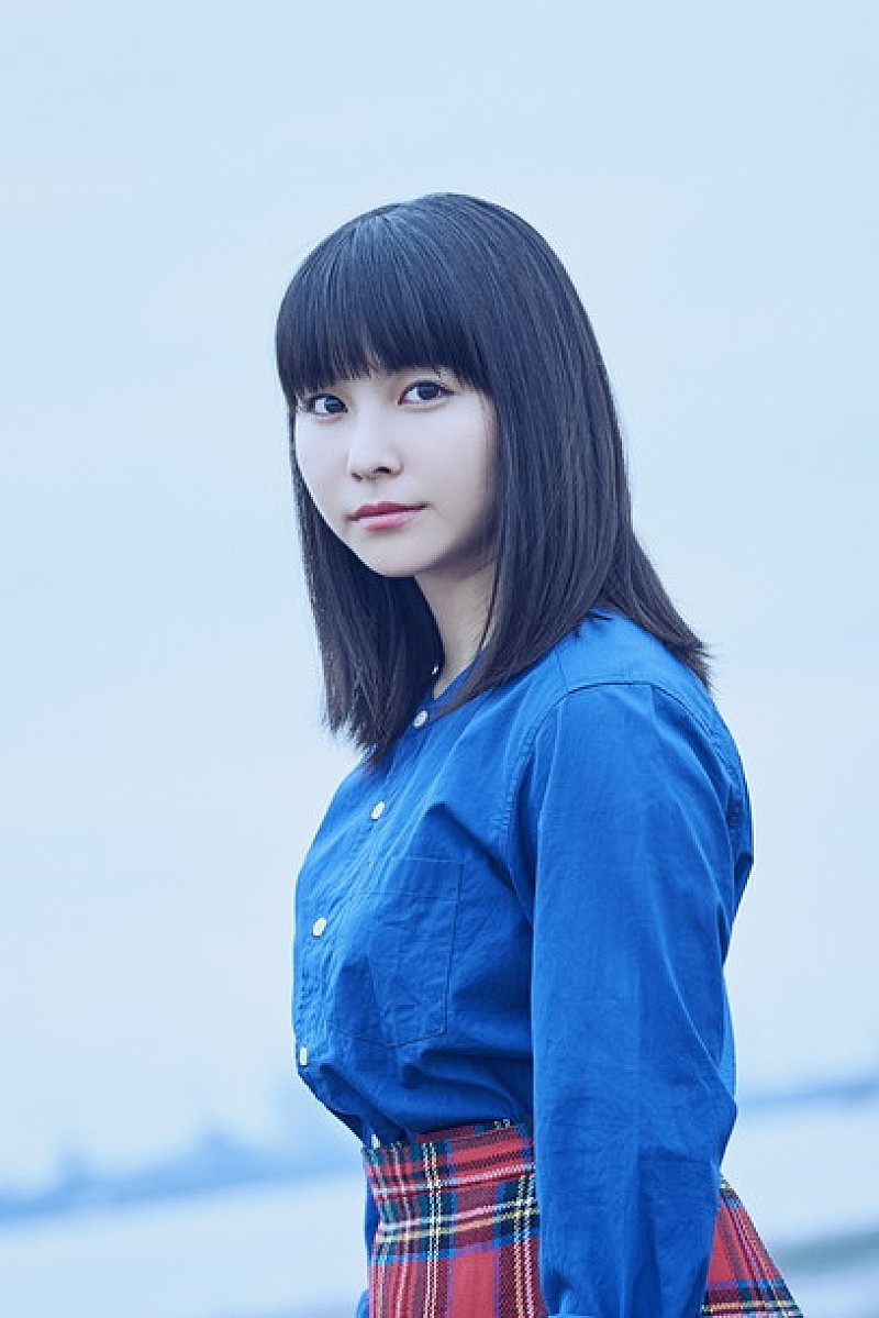 16歳の女子高生SSW 坂口有望、1stアルバム『blue signs』リリース決定 