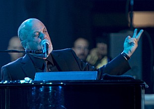 「ビリー・ジョエル、68歳で再び父親に」