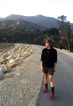 「タラ・ジェイン・オニール、8度目となるジャパン・ツアーを開催。トータスのドラマー ジョン・ハーンドンも同行」