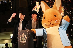 「CHEMISTRY、横浜ランドマークタワーのクリスマスツリー点灯式に登場＆名曲を披露」