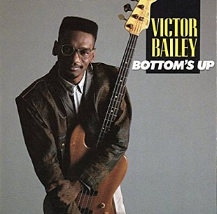 「『11月11日はなんの日？』元ウェザー・リポートのスーパーベーシスト、ヴィクター・ベイリーの命日」