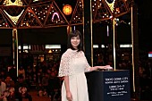 橋本環奈「橋本環奈、今年の流行語は「鼻ほじ」　「クリスマスは福岡の友達や家族に会いたい」」1枚目/1