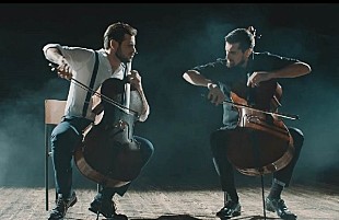 「2CELLOS、『スコア』新映像は巨匠モリコーネの「ニュー・シネマ・パラダイス」」