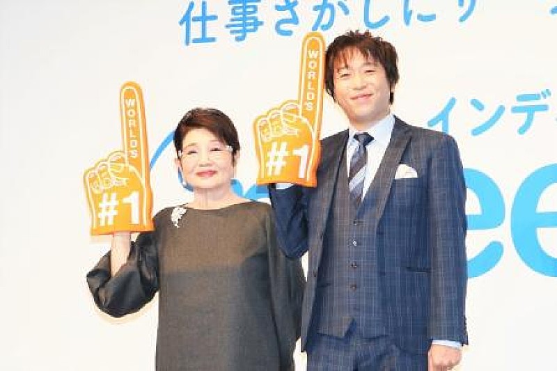 泉ピン子「泉ピン子とホリが、全国の労働者にエ－ル　泉、板尾創路の不倫報道は「本人に聞けば」」1枚目/1