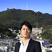 福山雅治「福山雅治 36年ぶりに母校へ！ 夢についての特別授業や新曲「トモエ学園」弾き語り」1枚目/4