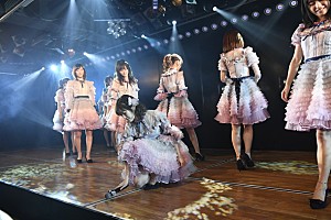 渡辺麻友卒業公演】堪えていたまゆゆも涙……ラストは「私がAKB48を知る