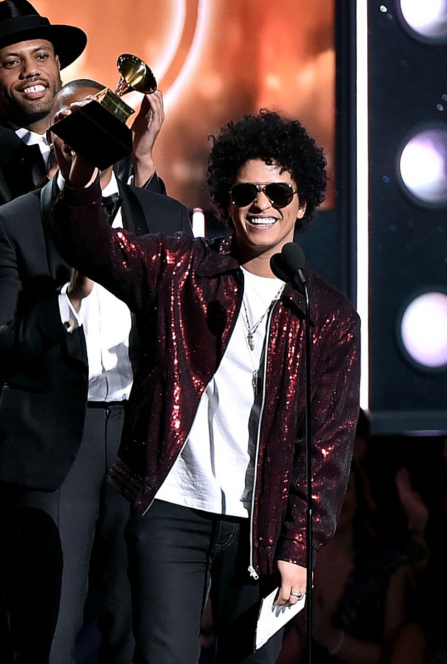 「【第６０回グラミー賞】「ザッツ・ホワット・  アイ・ライク」ブルーノ・マーズが＜年間最優秀楽曲＞賞を受賞」1枚目/1