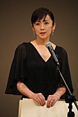 「斉藤由貴、「お母さん、ごめんね」　ブル－リボン賞授賞式で客席の母に」1枚目/1