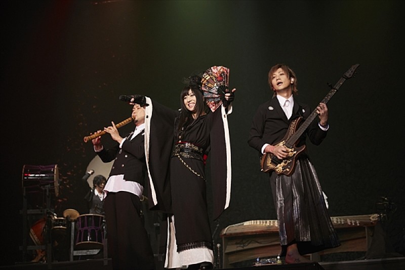 和楽器とオーケストラの競演 和楽器バンド、一夜限りのスペシャルライブに8500人が大阪城ホールで熱狂。新ALリリースの発表も