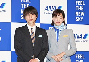 「綾瀬はるか、ＣＡの制服姿を披露　「空の旅の快適さを伝えたい」」