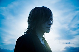 SUGIZO「SUGIZOが音楽監督を務める舞台『99才まで生きたあかんぼう』の劇中歌MVが公開」