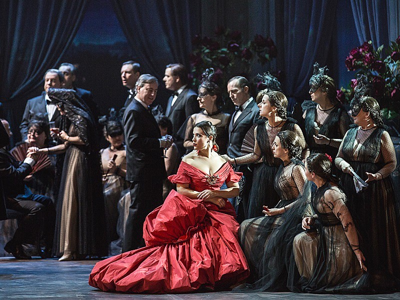 ソフィア・コッポラ初のオペラ『椿姫』が9月に来日 