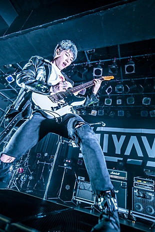 MIYAVI「MIYAVI ワールドツアー初日にhideカヴァー！「かっこいい日本人として、新しい未来を作っていければ」」