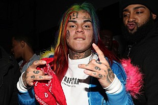 シックスナイン「お騒がせラッパーの6ix9ine（シックスナイン）、カニエのニューALに参加と豪語」