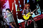 B&#039;z「B&amp;#039;z 30周年記念の映像作品を劇場で！ REC/ライブ/バックステージの模様など」1枚目/1