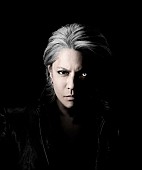 HYDE「HYDE、12年ぶりのソロシングル発売！ MVは映画『シャイニング』オマージュ」1枚目/2