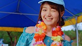 尾崎由香「尾崎由香、デビューSG『LET&amp;#039;S GO JUMP☆』MV公開」1枚目/5