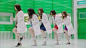 乃木坂46「乃木坂46が出演『LINE Clova』テレビCM公開、白石麻衣が大なわとび中に「激しい曲かけて」」1枚目/20