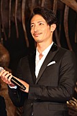 「玉木宏、結婚祝福の声に笑顔　日本のお薦めスポットは「島根の隠岐」」1枚目/1