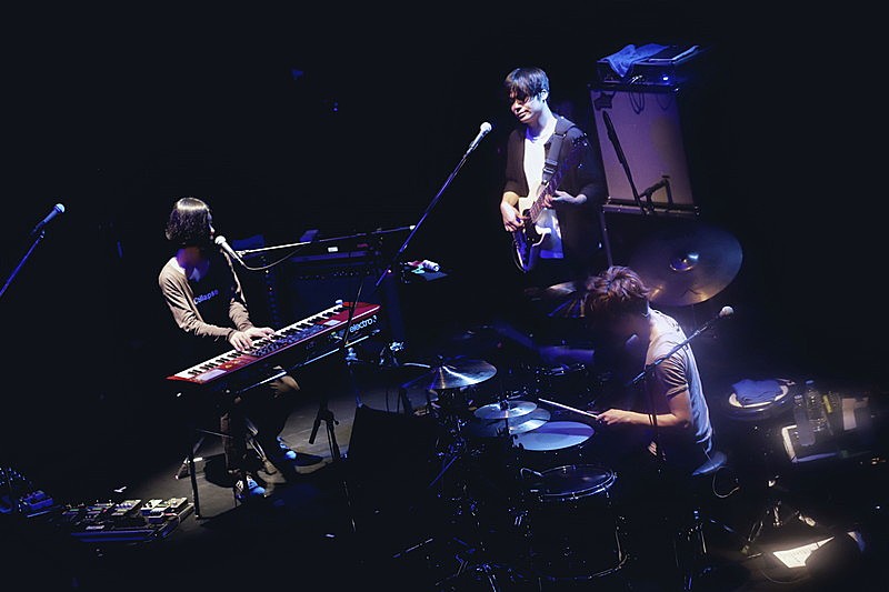 Ｐｅｏｐｌｅ　Ｉｎ　Ｔｈｅ　Ｂｏｘ「People In The Box、最新アルバム『Kodomo Rengou』リリース・ツアーで全収録曲を披露」1枚目/24