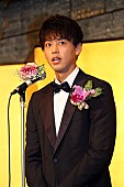 「竹内涼真、「橋田賞新人賞」を受賞 　「芸能界という世界に入って良かった」」1枚目/1