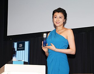 「藤原紀香、夫・愛之助にも「勧めてみます」　コスメブランドの“初代ミュ－ズ”に起用」