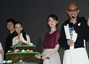 「蒼井優、３３歳の誕生日祝いに「本当にうれしい」　西島秀俊「キャンプファイアがやりたい」」