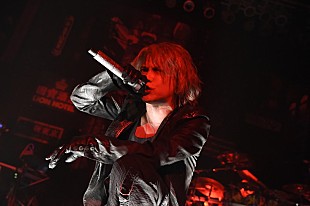 HYDE「HYDE、ソロ・ツアーの追加公演で未発表の新曲も多数披露（サポート・アクト：スターセット）」