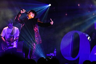 KREVA「KREVAが大阪で「クレバの日」開催。感涙のセットリスト&amp;サプライズ連発で沸かす！」