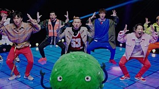 「DA PUMP「U.S.A.」とスーモのモフモフ感を融合させた“S.U.U.M.O.ダンス”を披露」