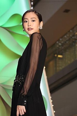 「“新婚”桐谷美玲、クリスマスの予定は「まだ…」　２０１８年は「新たなスタ－トの年だった」」