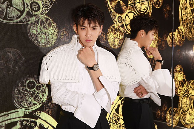 「クリス・ウー、ソロ・デビューAL収録曲が米iTunesチャート上位を独占するもニールセンが調査中」1枚目/1