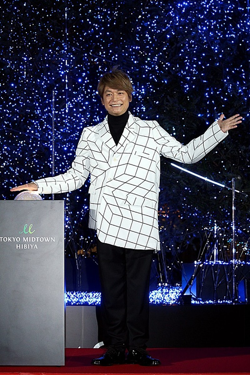 「香取慎吾、クリスマスの予定は「女の子と…」 初の点灯式に「日比谷は夢がかなう場所」」1枚目/1