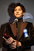 「松坂桃李、厳しいマネジャ－と“二人三脚” 「この１０年でメンタルが強くなった」」1枚目/1