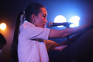 Ｎａｏ　Ｋａｗａｍｕｒａ「Nao Kawamura、デビューアルバムを引っさげての東阪ツアーで謝意が伝わる美声を披露」