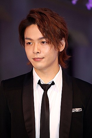 「中村倫也、誕生日は“プレゼントなし”　「電球のように日本を照らしたい」」