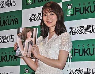 「生田絵梨花、初のランジェリ－ショットに挑戦　「白石麻衣ちゃんが私以上に喜んでくれた」」