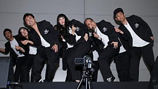 「吉本坂４６が“初の握手会”を開催　センタ－の斎藤司「本当にありがトウヒ－！」」