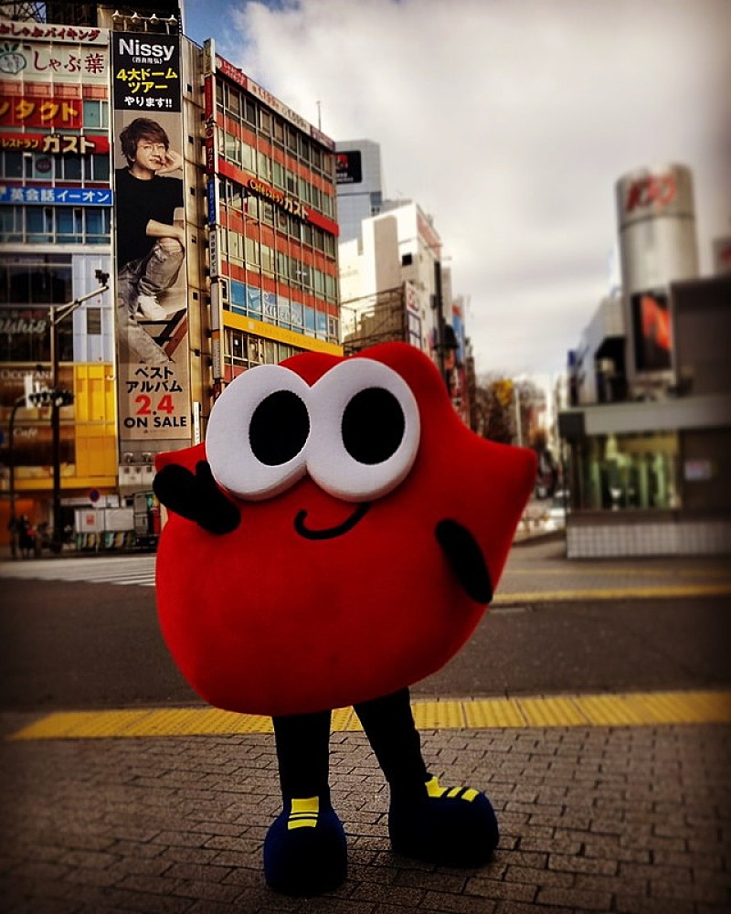 Nissy 西島隆弘 のマスコットキャラクターlippy 渋谷にサプライズ登場 Daily News Billboard Japan