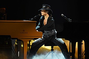 「【第６１回グラミー賞】司会アリシア・キーズ、“自分が書いた曲だったら”メドレー披露」