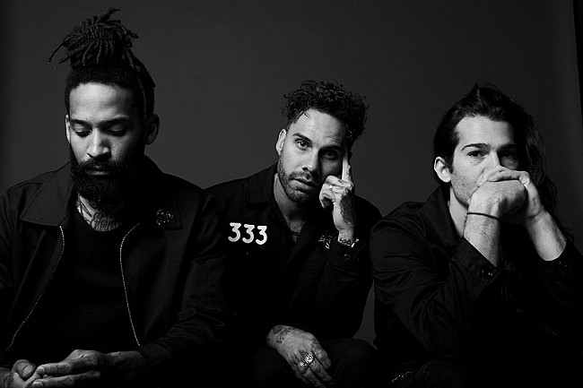 フィーバー３３３「FEVER 333、最新アルバム『STRENGTH IN NUMB333RS』より「One Of Us」MV公開」1枚目/1