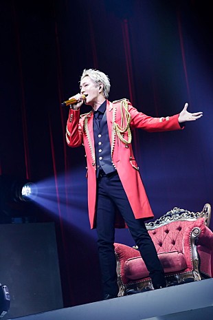 「urata naoya（AAA）10周年記念ライブ、ISSAがシークレットゲストとして登場」