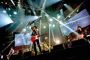 「[ALEXANDROS]、アリーナツアー編が開幕＆横アリ公演をLINE LIVE生中継」