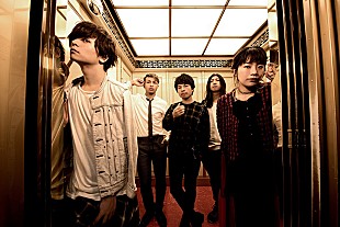 「浜辺美波＆池田エライザが不敵に笑う、BIGMAMA新曲「mummy mummy」ティザー映像」